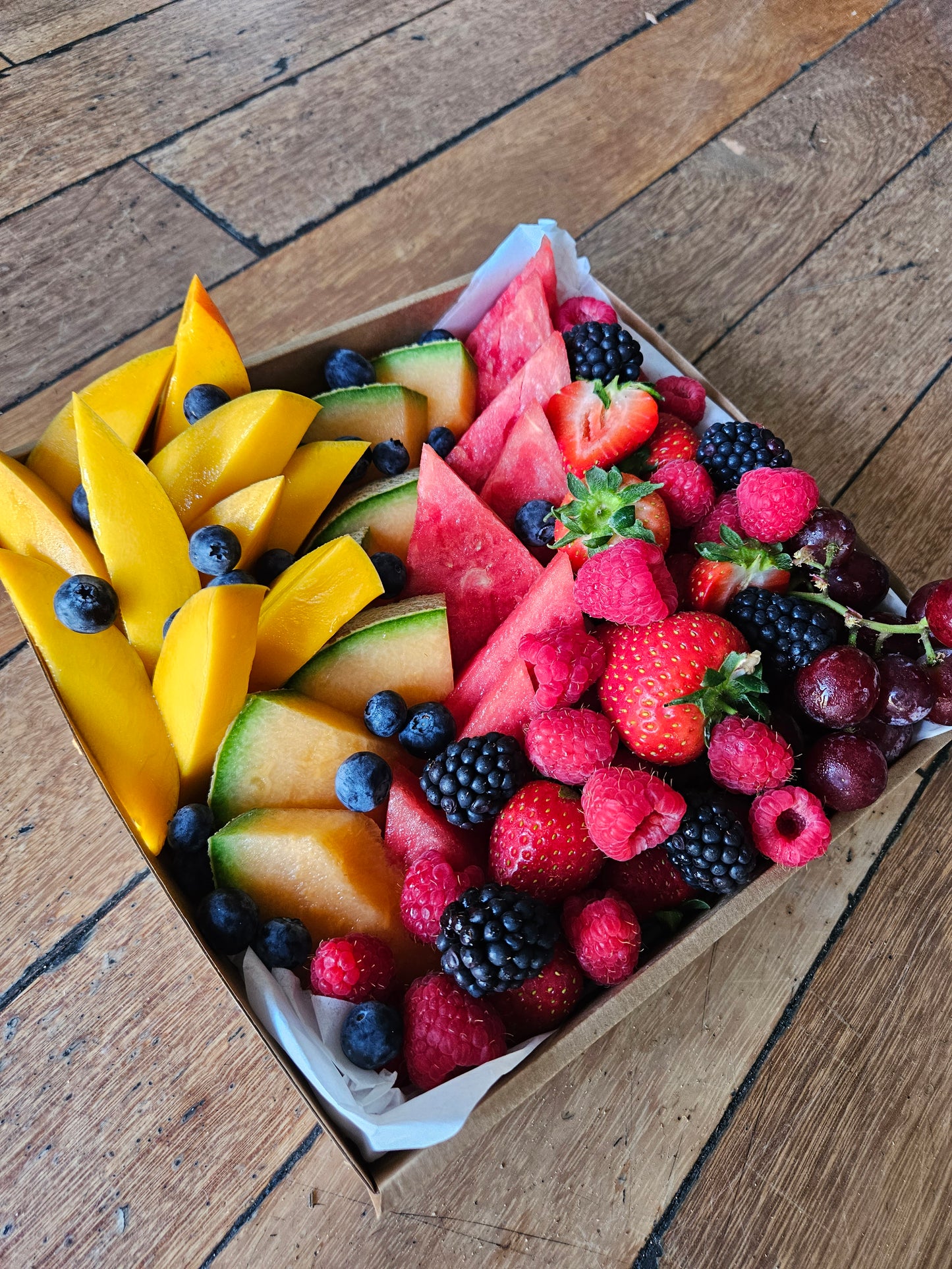 Seasonal Fruit Box